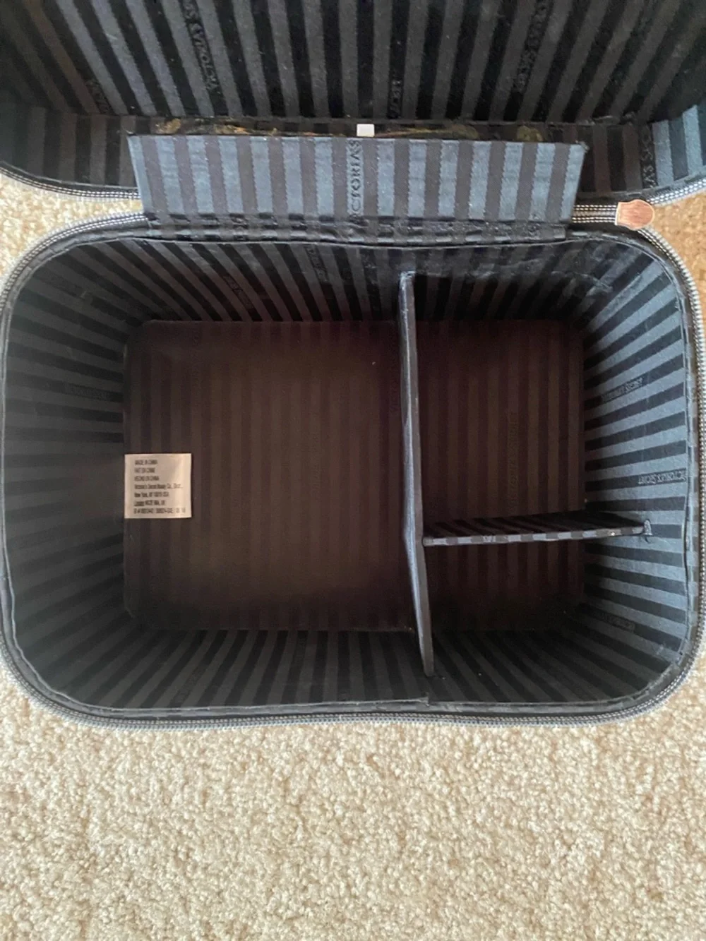 Victoria's Secret Rose Gold and Glitter Cosmetic Case - Picture 7 of 7